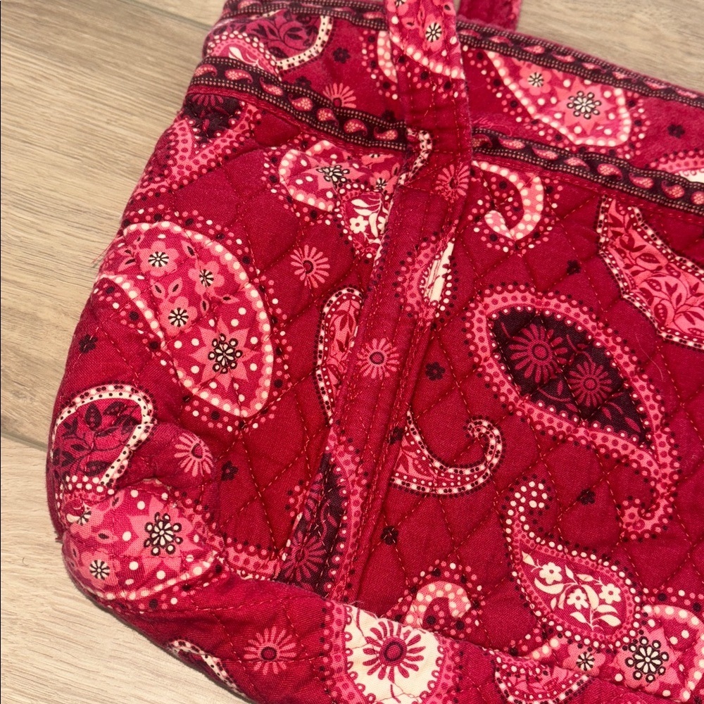 Vera Bradley Villager shoulder Tote Mesa Red Paisley Retired print - Picture 2 of 8